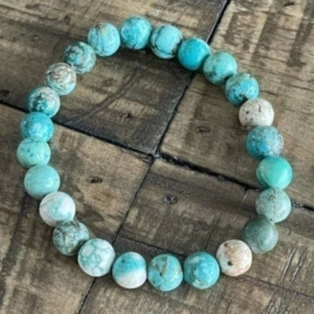 8mm Turquoise Stretch Bead Bracelet - Picture 1 of 4